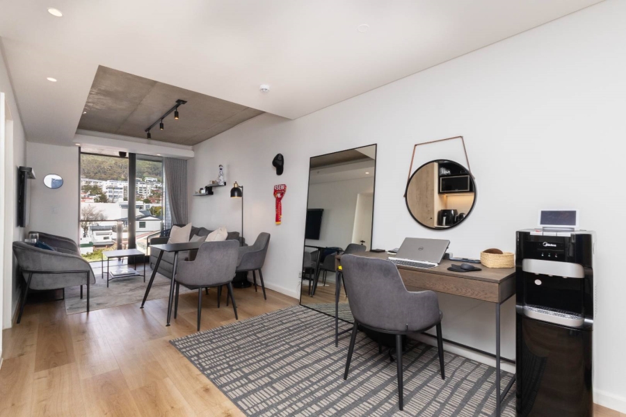 1 Bedroom Property for Sale in Sea Point Western Cape